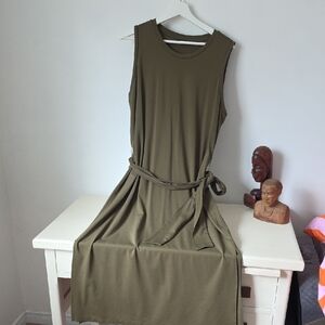Banana Republic Khaki Sleeveless Midi Dress